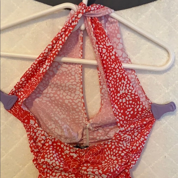 Le Chateau halter dress - Picture 4 of 5